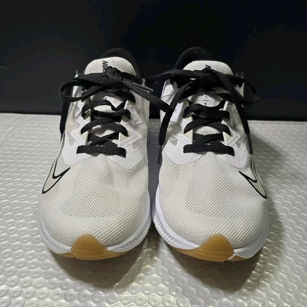 Nike Quest 3 Premium Women's Running Shoe Sz 6.5 Lightweight Stylish